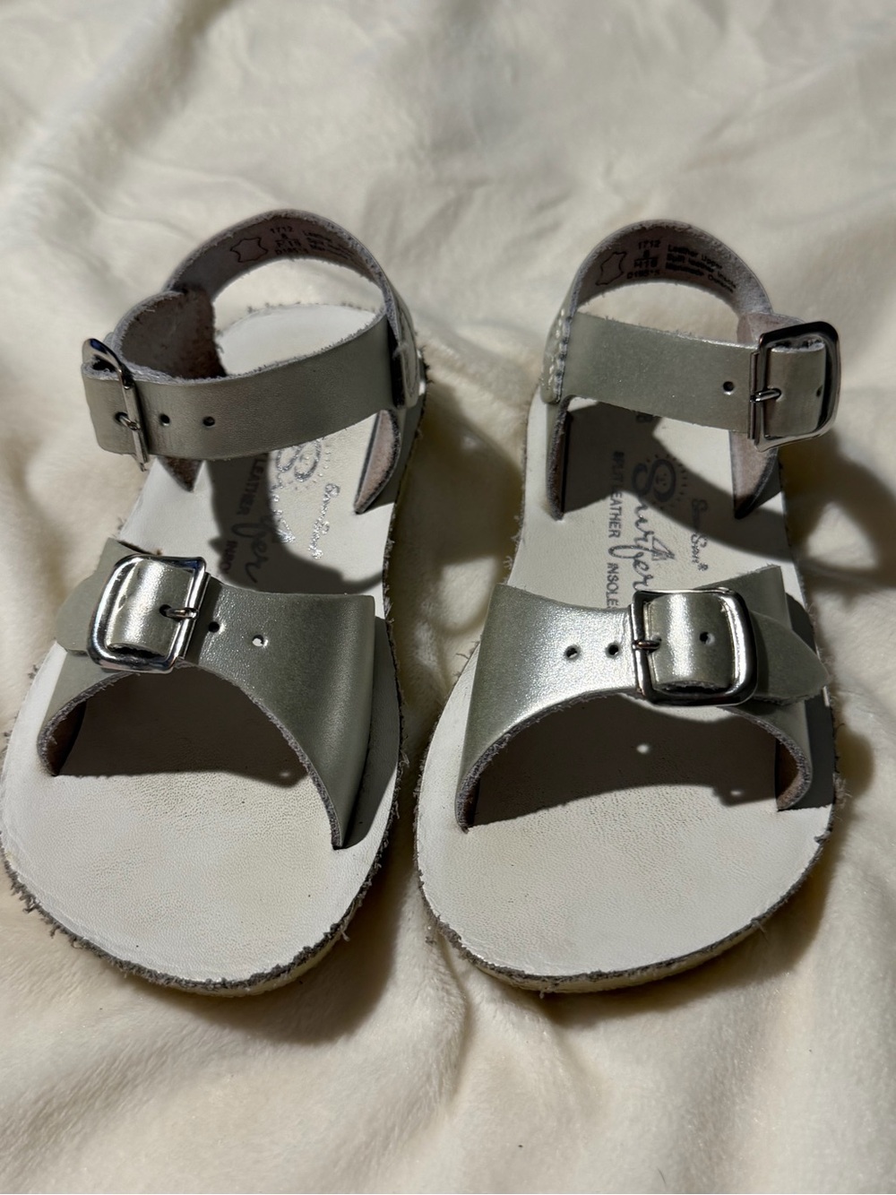 Saltwater Sun San Surfer Silver Kids Buckle Sandals Shoes Silver Size 8